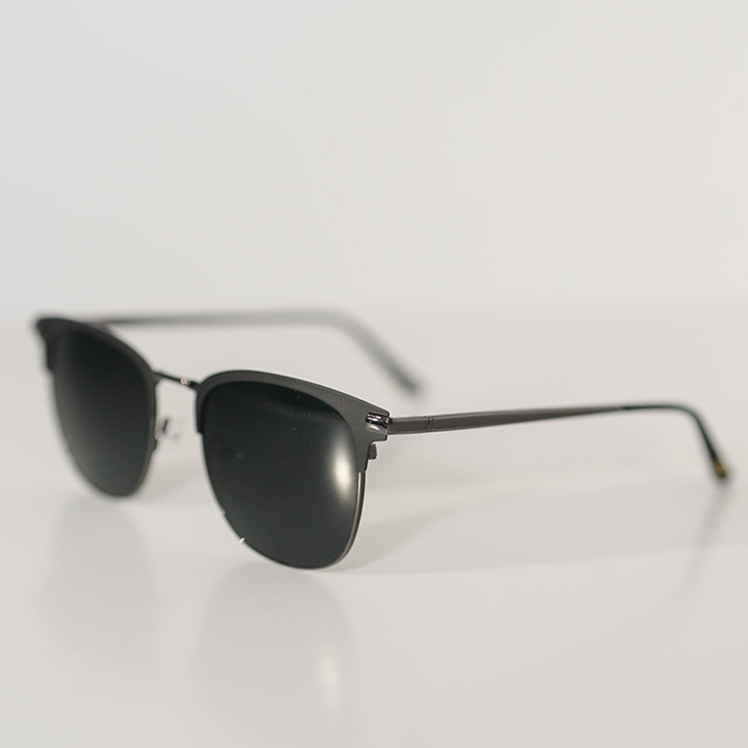 GRADY: Matte Black